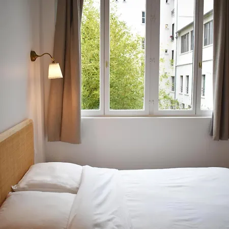 Great With Private Garden * Clichy