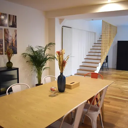 Great With Private Garden Apartment Clichy