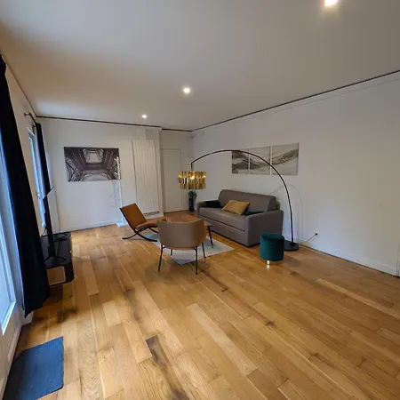 Great With Private Garden * Clichy